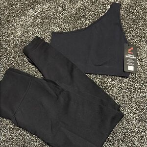 Sportneer Black One-Shoulder Top and Leggings Yoga Set